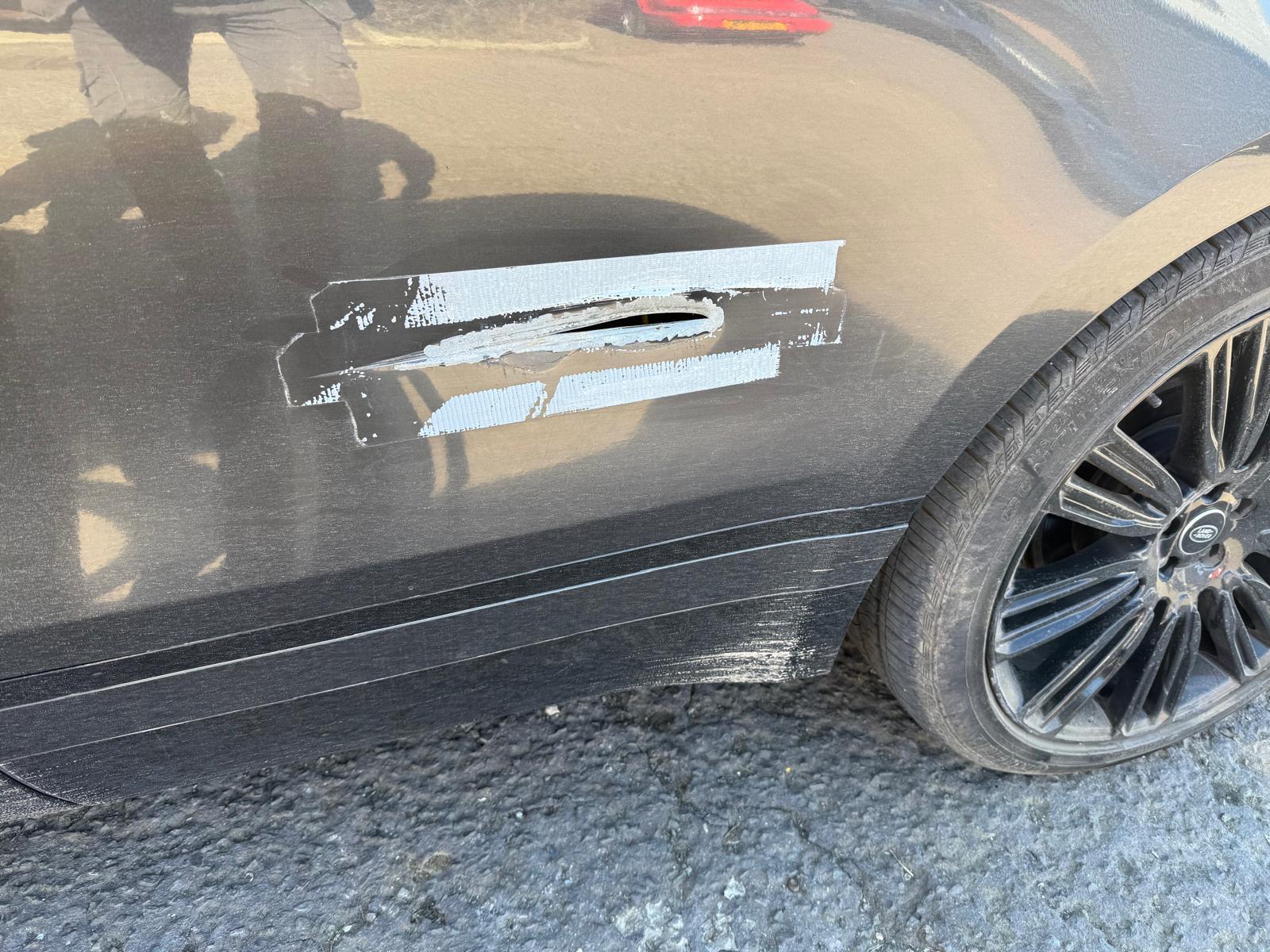 Range Rover Panel before repair